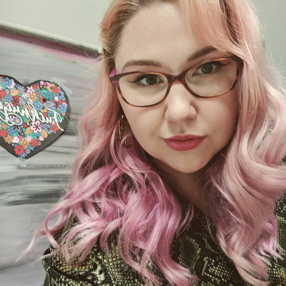 Meet your Posher, Becca